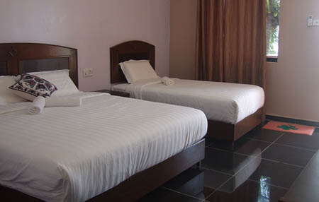 COZY INN - Room Deluxe - 1 x double bed + 1 x single bed-View1